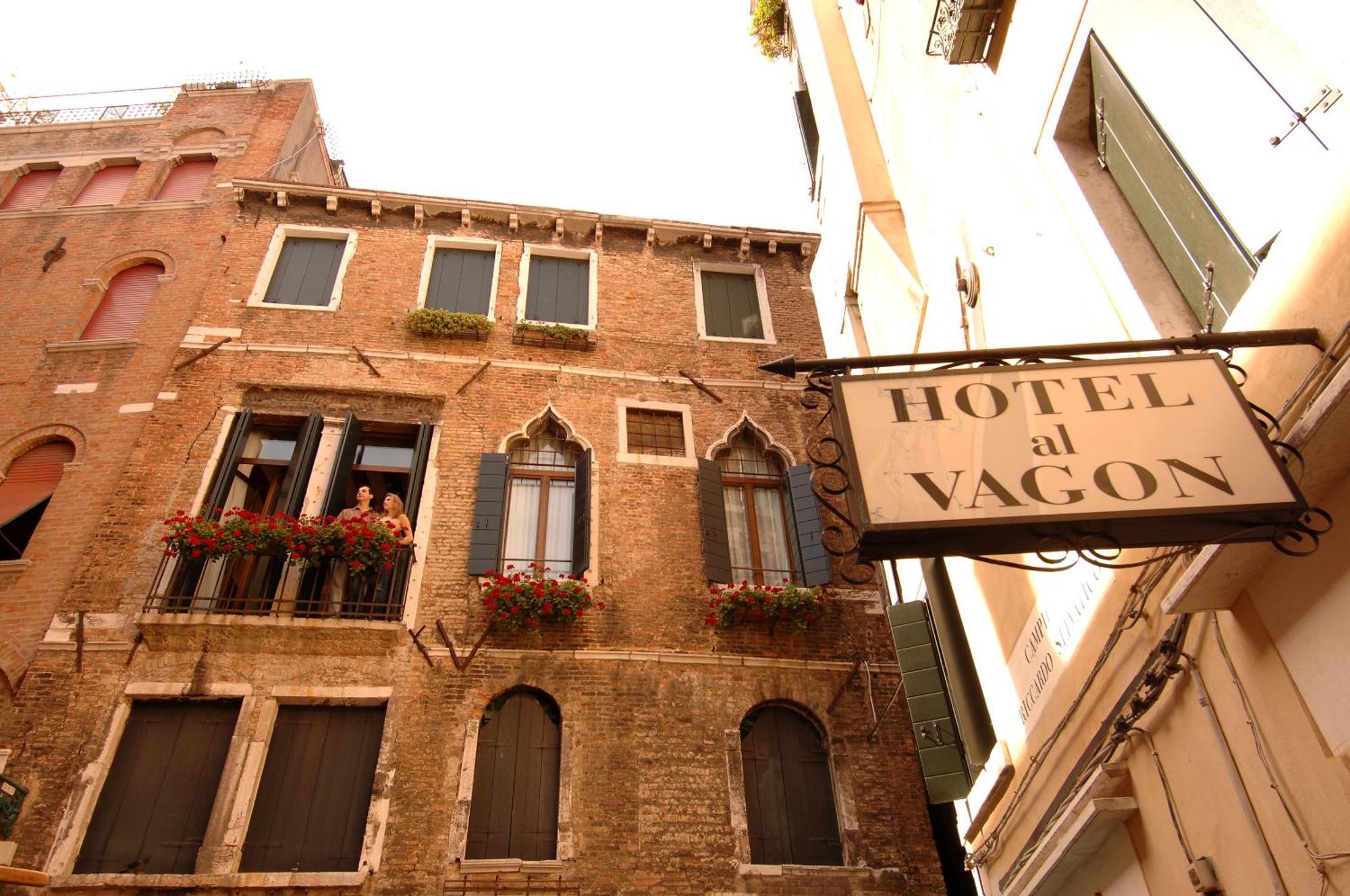 Hotel Al Vagon Venice Exterior photo